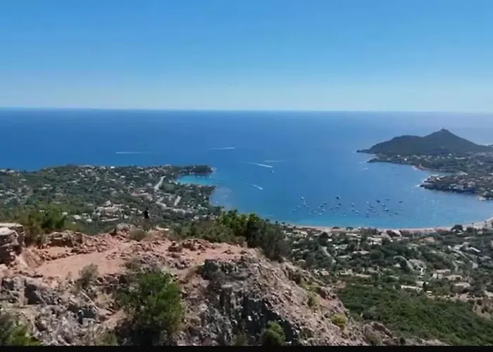 Sea View House On Foot Cote D'azur Vakantiehuis