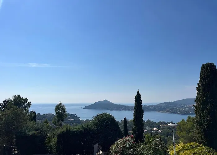 Sea View House On Foot Cote D'azur Vakantiehuis