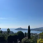 Sea View House On Foot Cote D'azur Semesterbostad