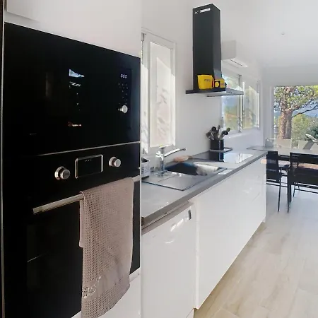 Sea View House On Foot Cote D'azur * Saint-Raphael (Var)