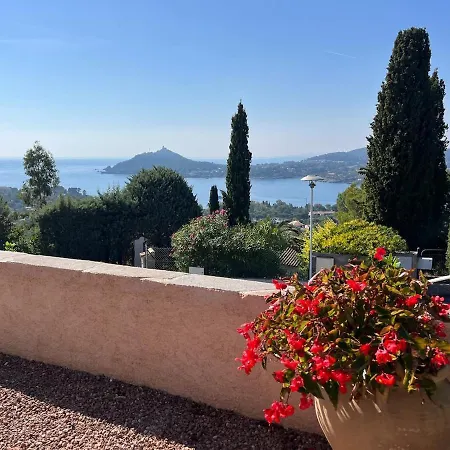 Holiday home Sea View House On Foot Cote D'azur Saint-Raphael (Var)