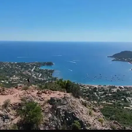 Sea View House On Foot Cote D'azur Semesterbostad